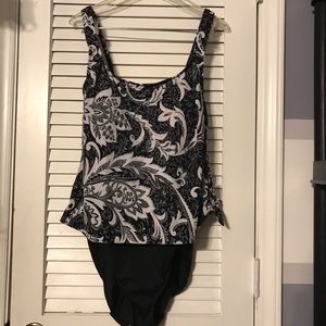 Le Cove Black White One Piece Swim Suit Cover 16